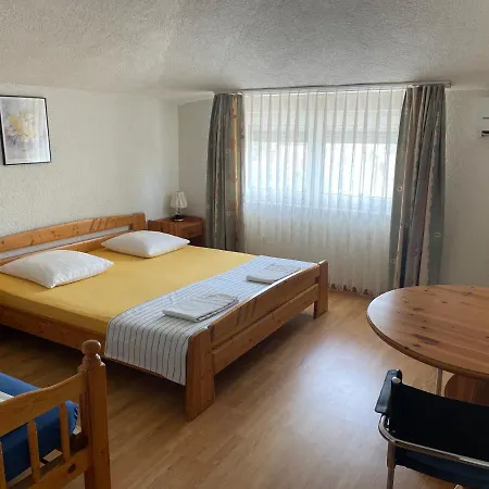Vera Bed & Breakfast *